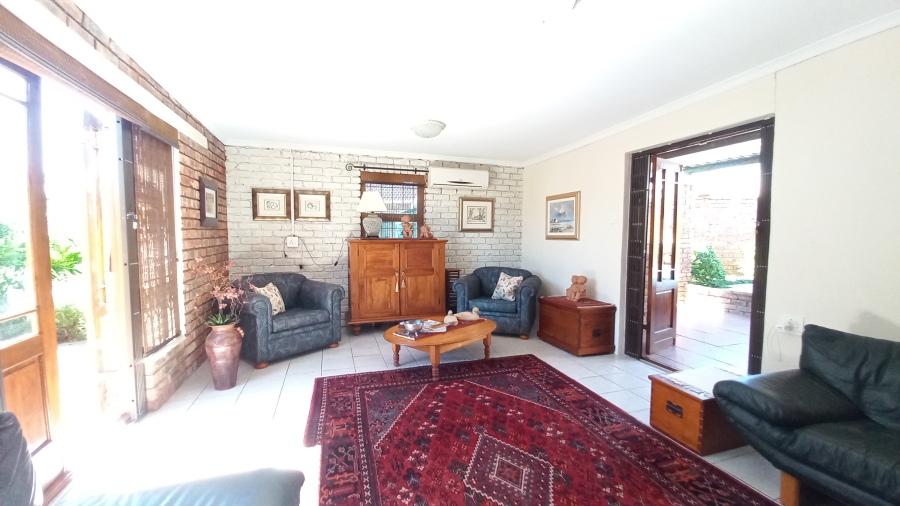 3 Bedroom Property for Sale in Strelitzia Park Eastern Cape